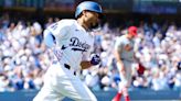 Dodgers defeat Cardinals 7 to 1 in home opener