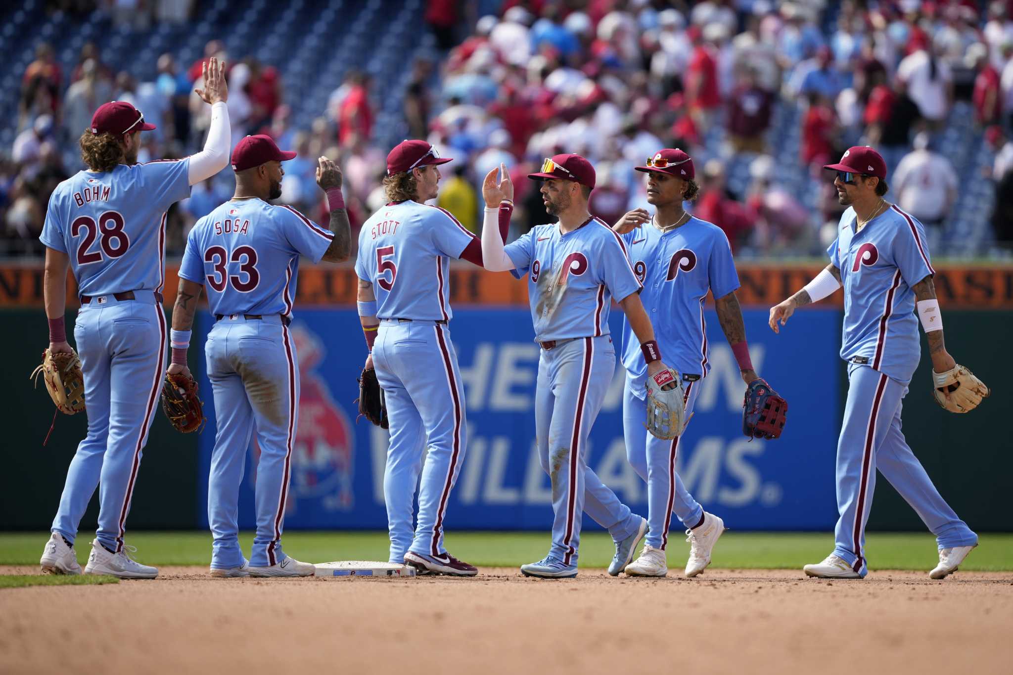 Phillies sweep their seventh series this season with 5-2 win over Rangers