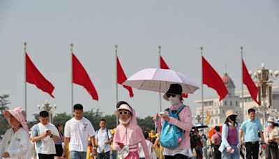 World breaks hottest day record twice in a week