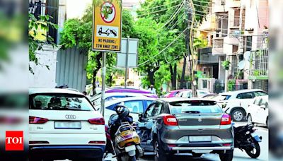 MCD plans to hike parking charges in Delhi to curb illegal on-street parking | Delhi News - Times of India