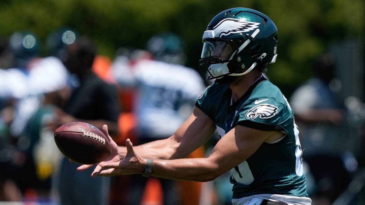 Eagles TE Dallas Goedert eager to play in Kellen Moore's offense, continue career in Philadelphia