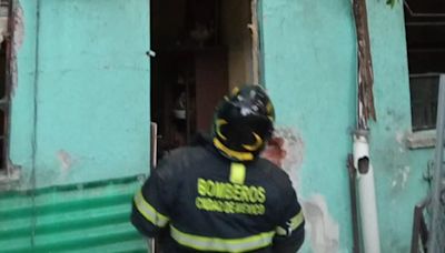 Se registra explosión por acumulación de gas en una casa de San Pedro de los Pinos; hay dos perritos lesionados