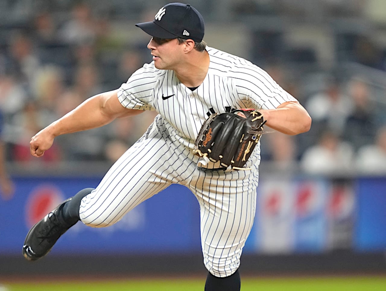Yankees open spot for Tommy Kahnle by dumping reliever