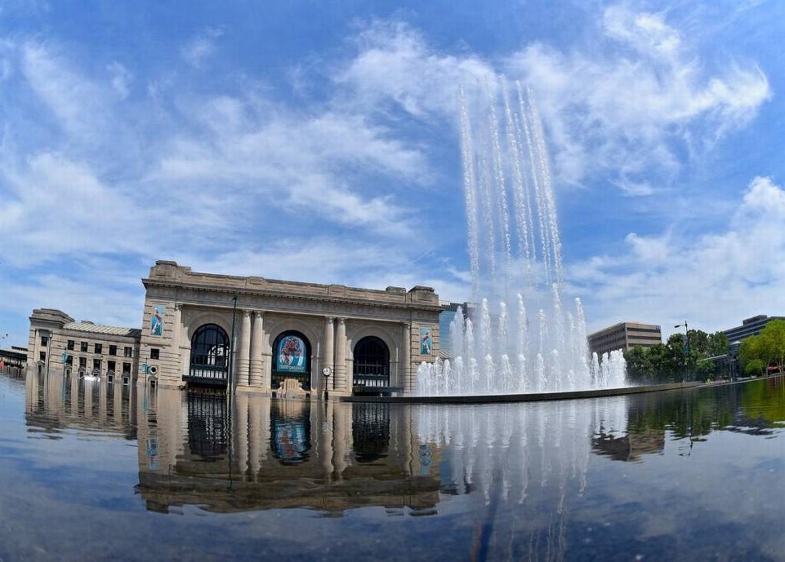 Kansas City makes dubious claims about its fountains. Here’s why I go with the flow