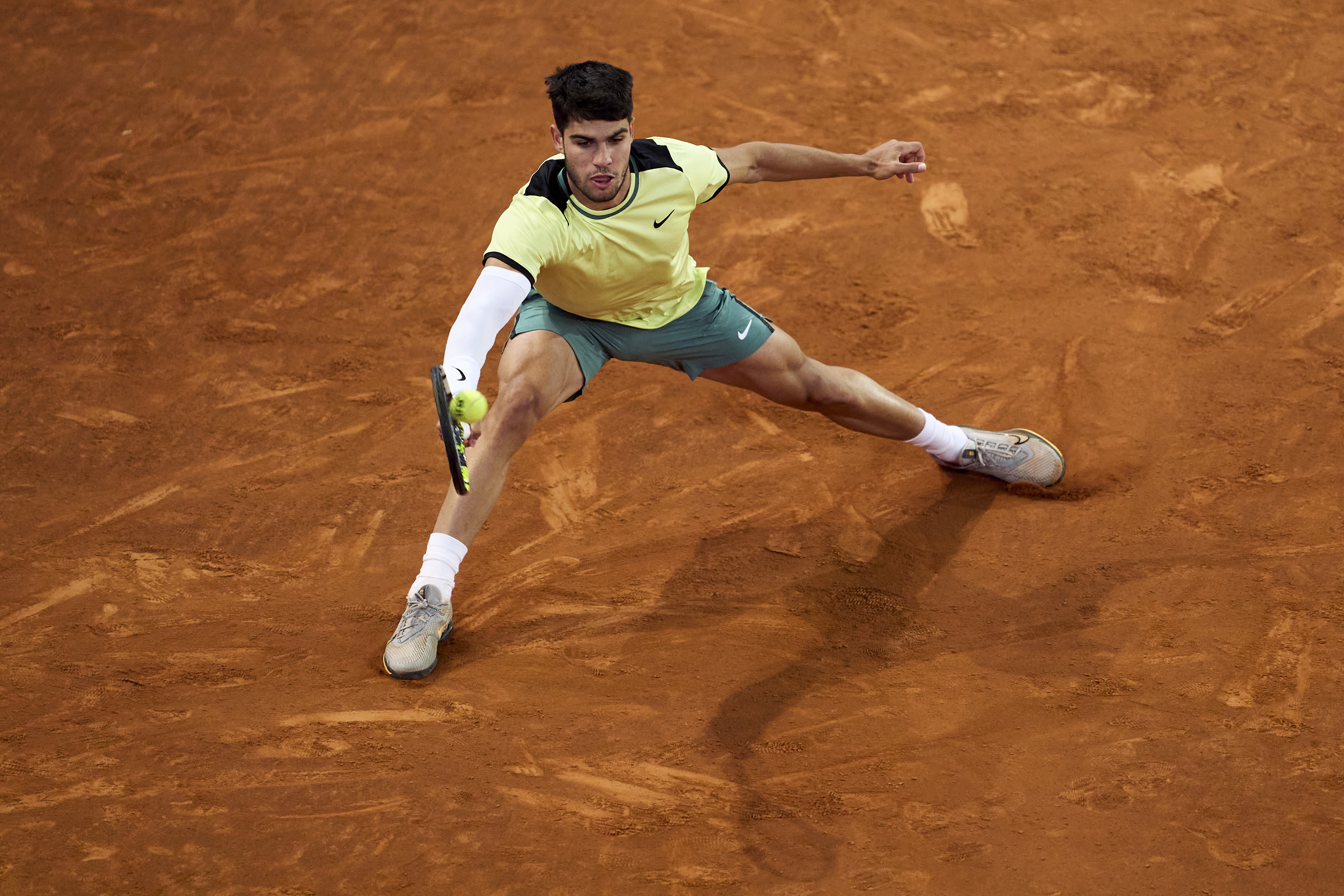 Muscle edema in forearm forces Carlos Alcaraz to withdraw from Rome Masters | Tennis.com