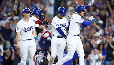 Freeman hits grand slam in 8th inning to lift Dodgers to 4-1 win over Red Sox