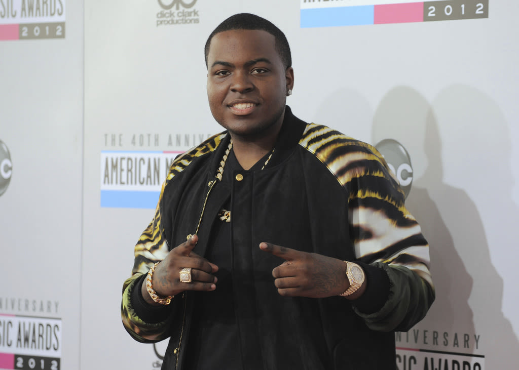 Singer Sean Kingston's mother arrested after SWAT team raids his Florida home