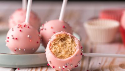 The Ratio Tip For Perfect Cake Pops Every Time