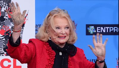 'Notebook' star Gena Rowlands dies at 94