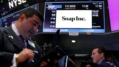 Snap director Michael Lynton sells shares worth over $160k By Investing.com