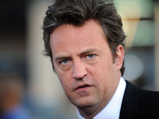 Matthew Perry deixa fortuna para familiares e 'ex-namorada dos sonhos'; conheça os herdeiros do ator