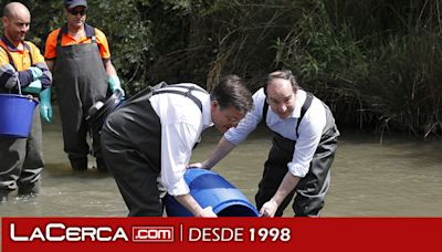 El Ayuntamiento reintroduce en el Manzanares cuatro especies de peces catalogadas como vulnerables y protegidas