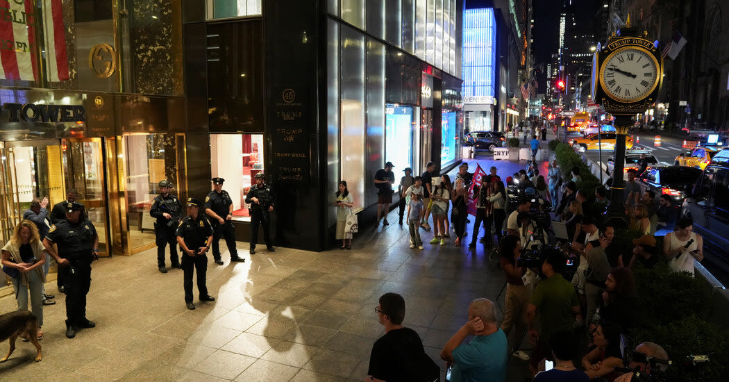 Trump Supporters Gather at Trump Tower: ‘I’m Going to Be Here All Night’