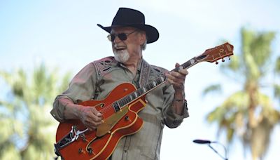 Duane Eddy, twangy guitar hero of early rock, dead at age 86 - WTOP News