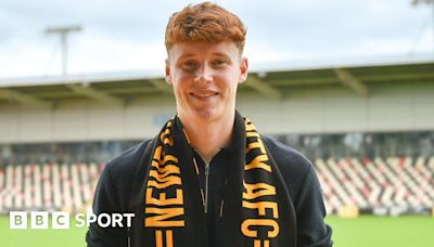 Newport County sign ex-Manchester United goalkeeper Jacob Carney