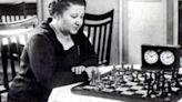La gran ajedrecista que desafió a los hombres, ganó siete campeonatos mundiales y murió en un bombardeo nazi a Londres