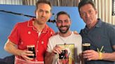 Video: Ryan Reynolds y Hugh Jackman de Deadpool y Wolverine tomaron fernet con Grego Rossello