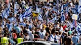 Protesters brawl outside Museum of Tolerance after footage of Hamas attacking Israel is shown