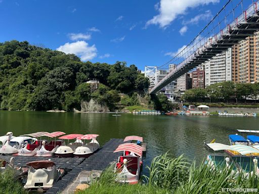 快訊／碧潭東岸渡船頭女子落水 漂水面失去心跳送醫搶回一命