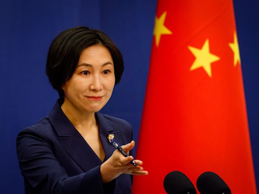 China responde a Zelenski que "el hegemonismo no forma parte del estilo diplomático chino"