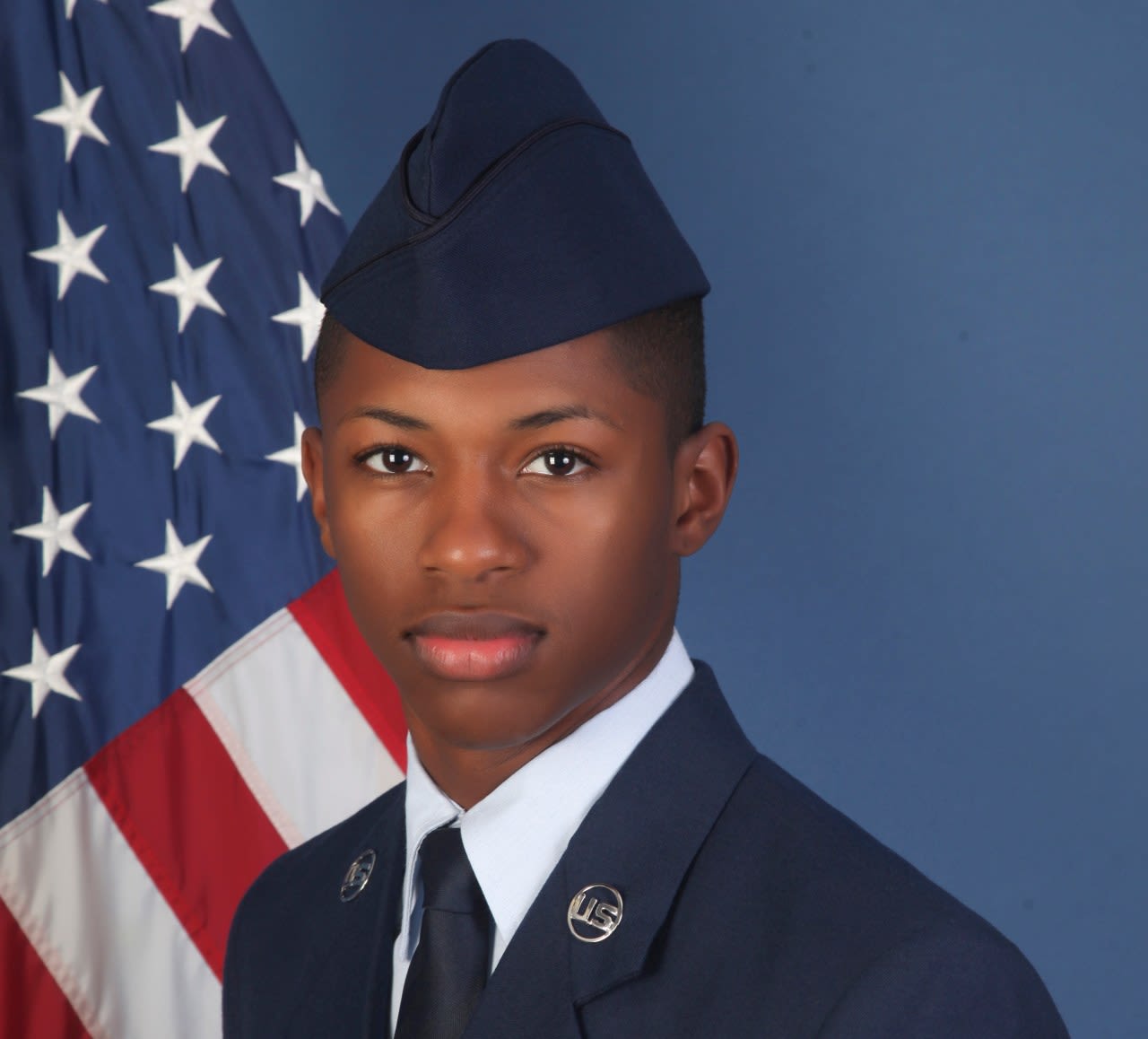 Florida deputies who fatally shot US airman burst into wrong apartment, attorney says