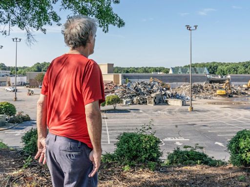 Start of North DeKalb Mall demolition draws out politicians, mixed emotions and memories