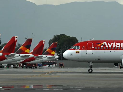 Pasajeros furiosos con Avianca: la aerolínea los bajó de un vuelo entre San Andrés y Medellín casi a medianoche