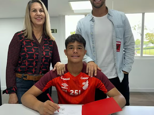 Filho do goleiro Bruno com Eliza Samudio é dispensado do Athletico-PR por indisciplina