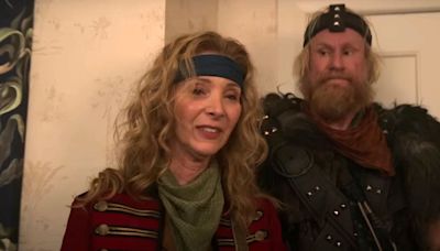 Friends Vet Lisa Kudrow Told Us Why It Was ‘Heaven’ Working With Taika Waititi And Jemaine Clement On Apple TV+’s Time Bandits Series