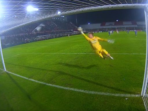 El golazo de Santiago Rodríguez para Instituto ¡desde la mitad de la cancha!