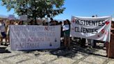 Los vecinos del Albaicín (Granada) protestan contra la masificación turística en sus calles: "Es nuestro castigo"