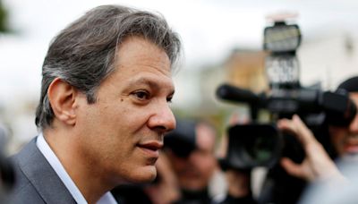 Corte de juros não deve ocorrer nesta semana em meio a incertezas, diz secretário de Haddad Por Reuters