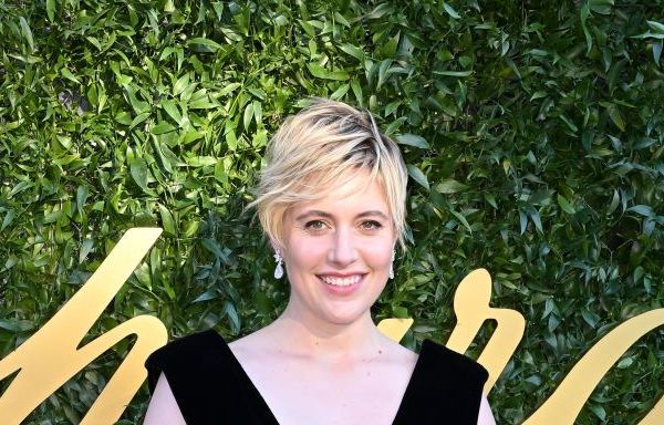 Greta Gerwig’s Plunging Dress Has the Most High-Waisted Skirt