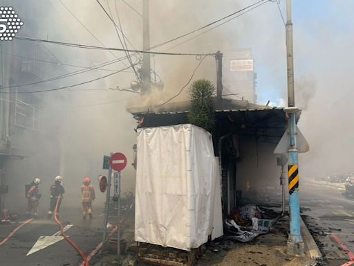 快訊／新北板橋鐵皮屋竄火「整條街都是黑煙」 警消搶救中