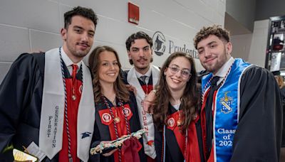 Quintuplets with different majors graduate from the same college