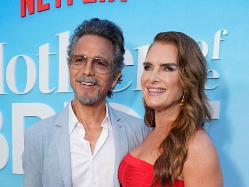 Netflix Rom-Com Kicks ‘Unfrosted’ Out Of Top Spot On Global Top 10 Movies Chart