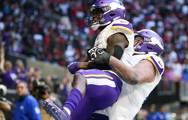 Vikings' Dalton Risner Signing Likely Pushes Blake Brandel Back to Bench