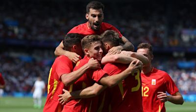 España supera su mal fario con los penaltis para doblegar a Uzbekistán en su debut en los Juegos Olímpicos (1-2)
