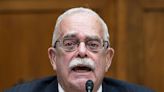 Person looking for Virginia Rep. Gerry Connolly attacks staffers with baseball bat