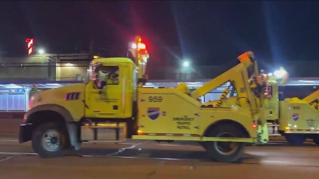 Eisenhower Expressway shooting leaves person wounded