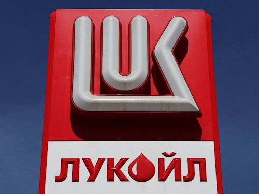 Hungary, Slovakia ask European Commission to mediate with Ukraine over Lukoil