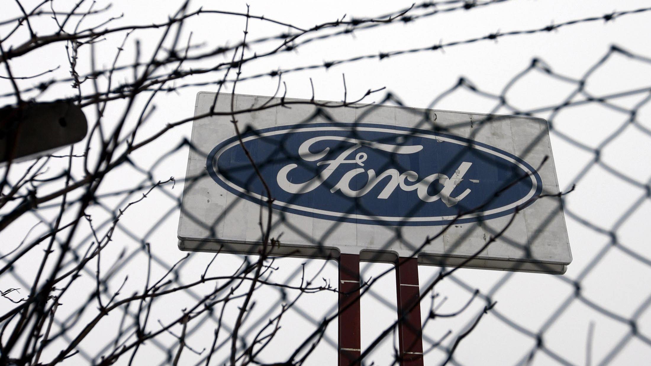 Ford managers to take industrial action over pay