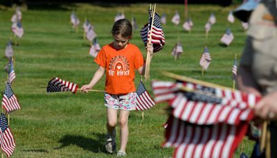 Memorial Day flags at Crownsville Veterans Cemetery | PHOTOS