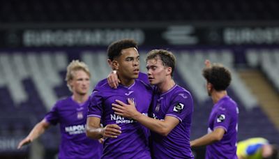 Super Mario saves Anderlecht with late winner against Sint-Truiden
