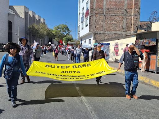 Profesores afiliados al Sutep se movilizaron en Cercado de Arequipa