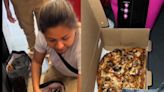 Familia mete pizza, refrescos, hasta pollo KFC en cajas de zapatos y bolsas al cine: nadie lo puede creer