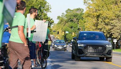 Why these Salt Lakers created a ‘human’ bike lane on South Temple