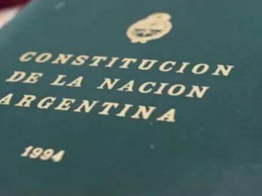 Argentinos: ¡Viva la Constitución!