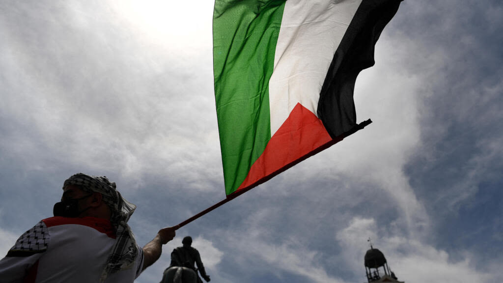 Norway, Ireland and Spain formally recognise the state of Palestine, France holds back