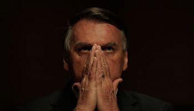 ¿Qué hacía Bolsonaro en Hungría? El escándalo por dormir en la embajada de Brasil